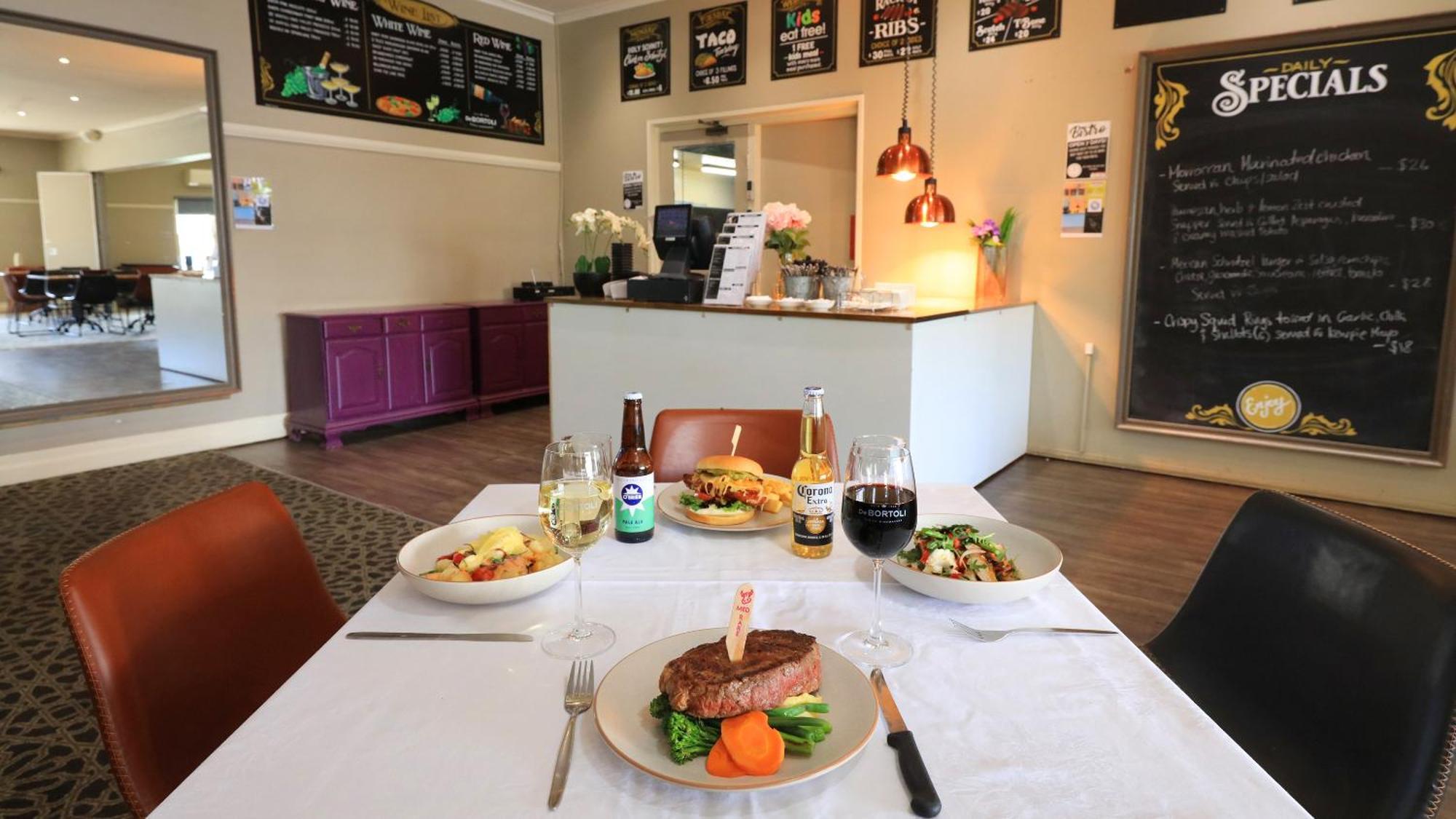 Coachman Hotel Motel Parkes Esterno foto