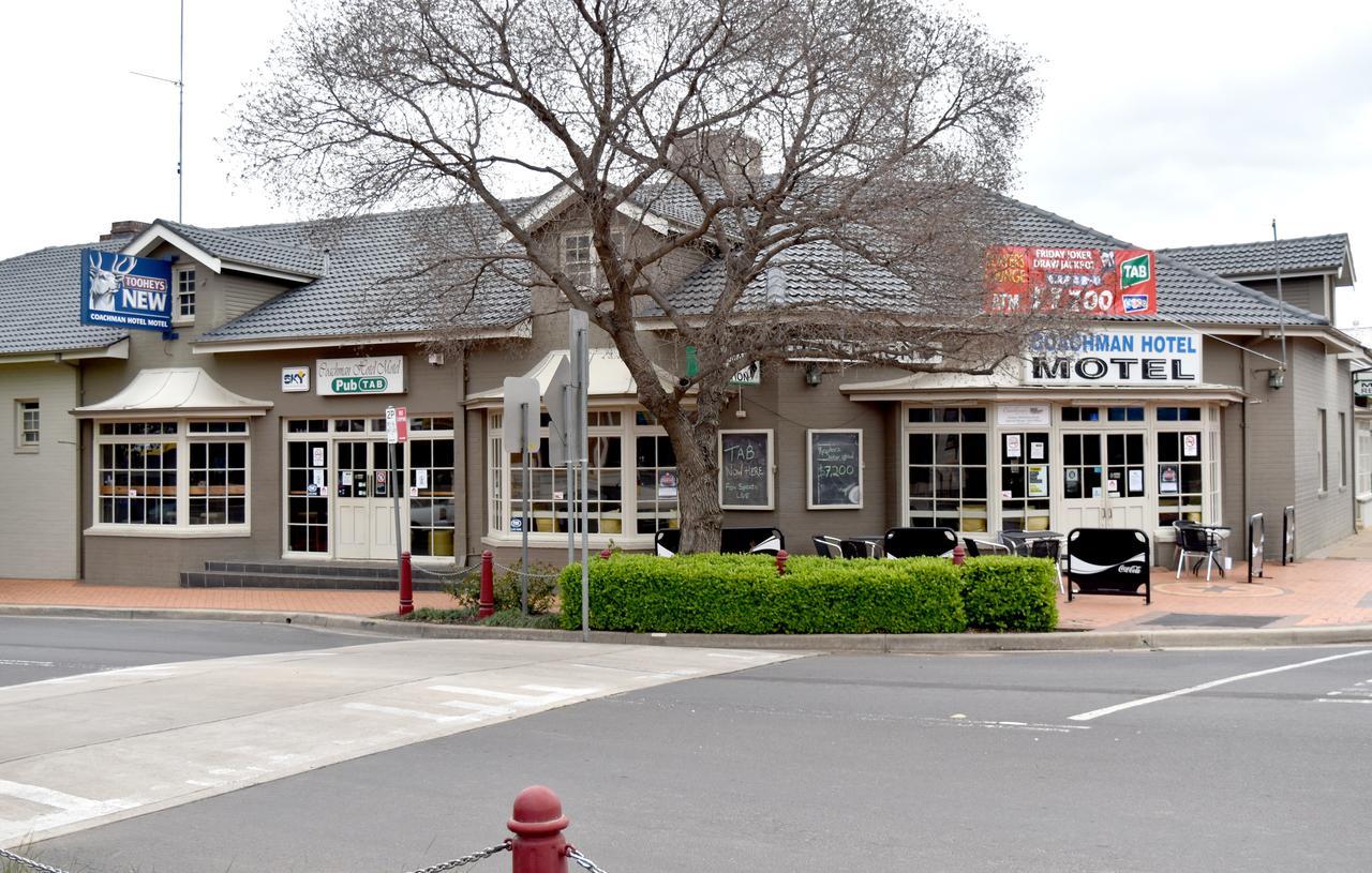 Coachman Hotel Motel Parkes Esterno foto